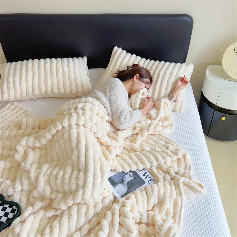 Ann | Kuscheldecke aus Ultra-Weichem Hasenfleece