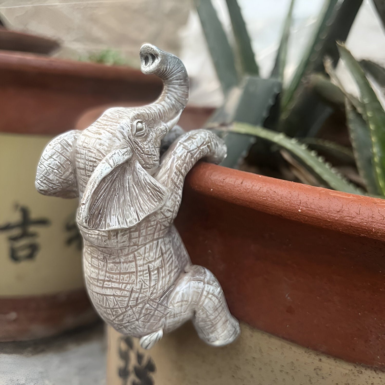 Hängender Elefant Blumentopf aus Kunstharz – Dekorative Pflanzenschale für Innen und Außen, Mehrfarbig-3