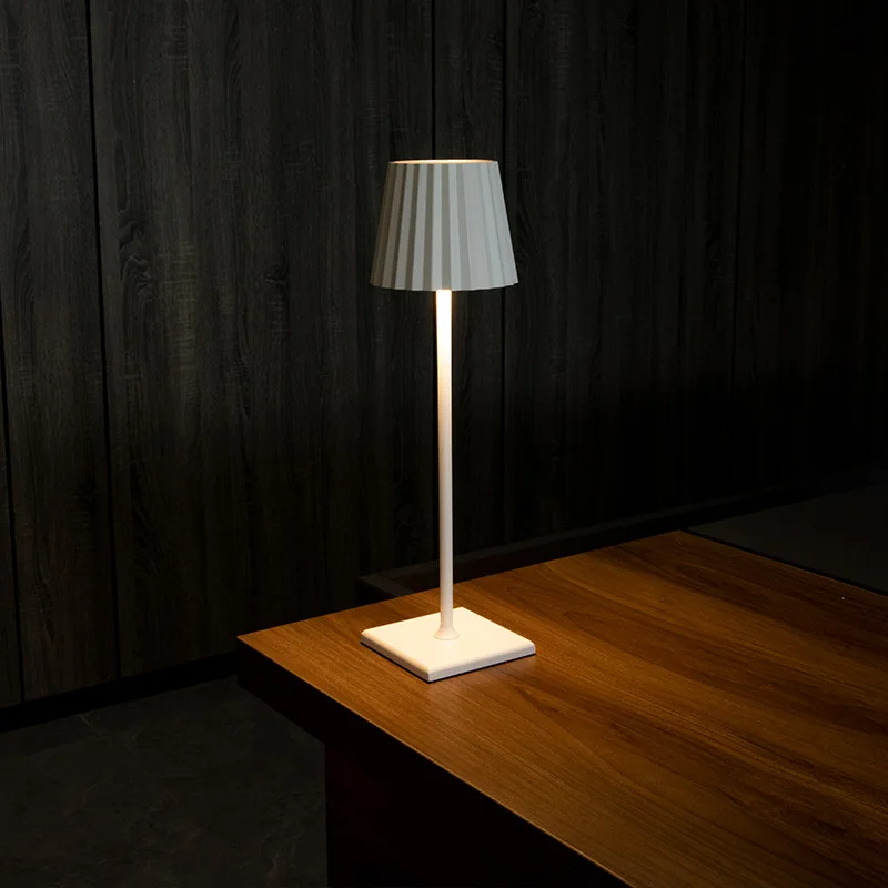 Glow | Wiederaufladbare Tischlampe